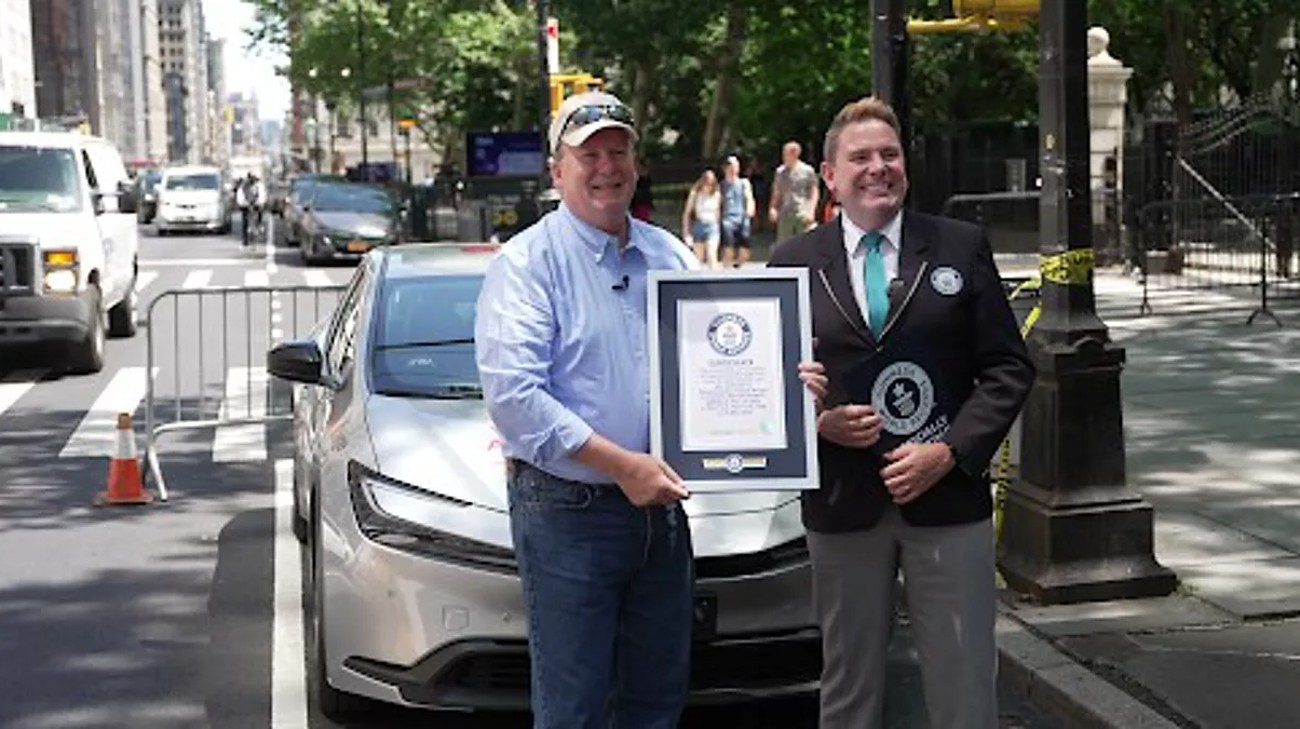 Toyota Prius Sets Guinness World Record With 39.5 kmpl Mileage