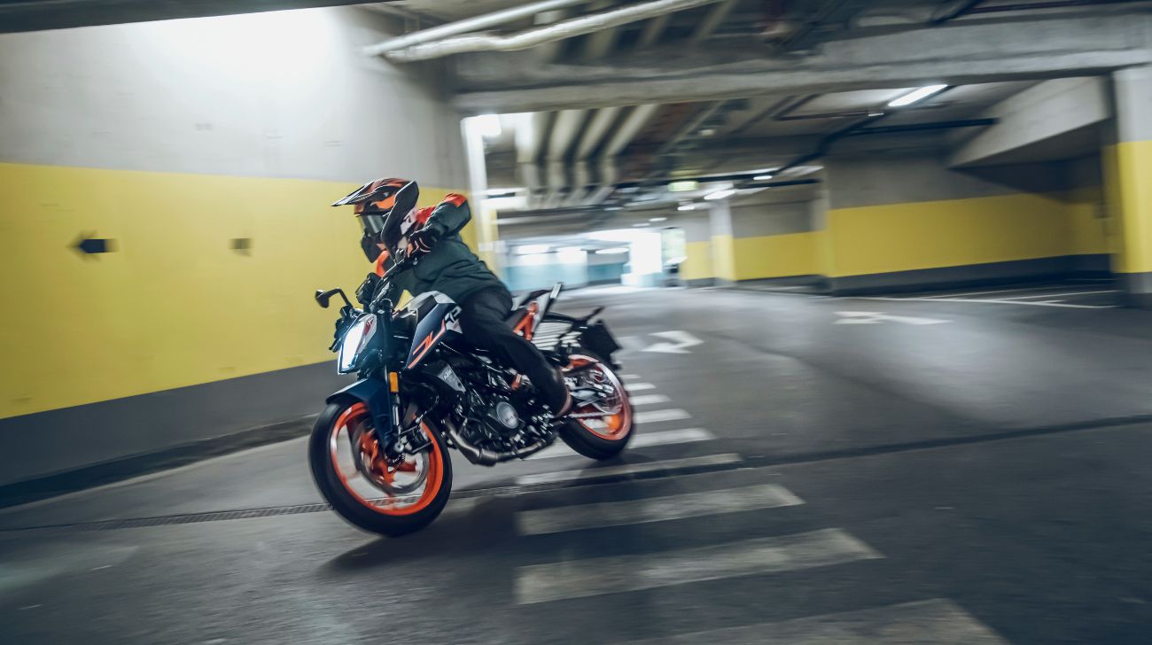 KTM 160 Duke launched for Rs 1.85 lakh