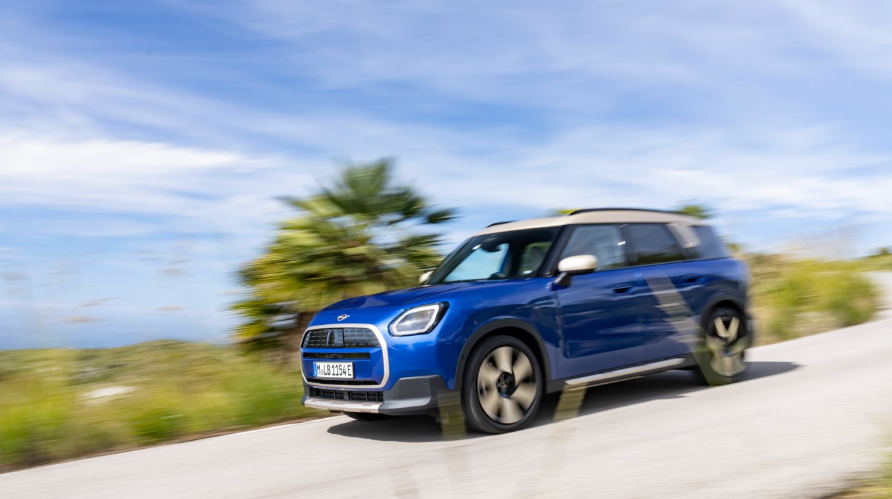 Mini Countryman E And Cooper E In India To Launch On 24 July