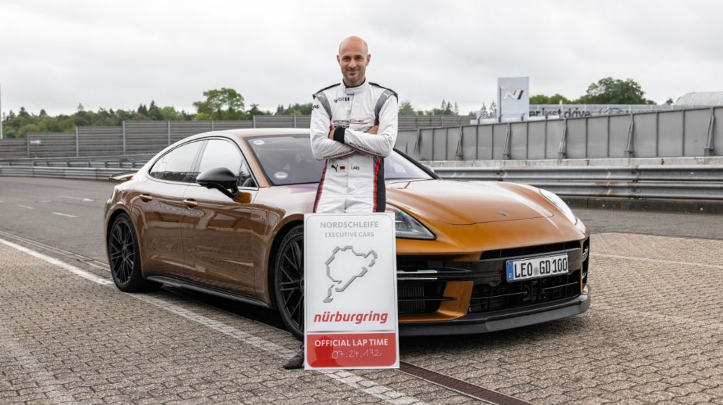 Porsche Panamera Hybrid Shatters Nürburgring Record With 72417 Lap Time